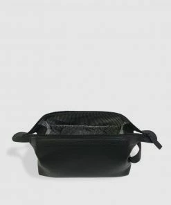Kinnon Wills Dopp Kit Black -Men's Travel and Luggage http3A2F2Fstatic.theiconic.com .au2Fp2Fkinnon 5092 1709901 4