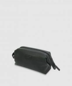Kinnon Wills Dopp Kit Black -Men's Travel and Luggage http3A2F2Fstatic.theiconic.com .au2Fp2Fkinnon 5097 1709901 5