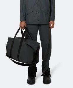 RAINS Weekend Bag Slate -Men's Travel and Luggage http3A2F2Fstatic.theiconic.com .au2Fp2Frains 7838 6850151 4