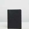 Stitch & Hide Atlas Passport Holder Black