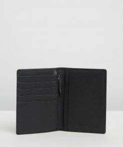 Stitch & Hide Atlas Passport Holder Black -Men's Travel and Luggage http3A2F2Fstatic.theiconic.com .au2Fp2Fstitch hide 9627 356788 3
