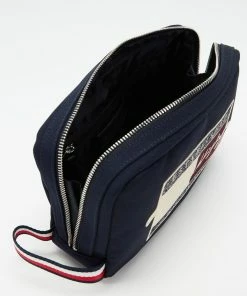Tommy Hilfiger Signature Washbag Desert Sky -Men's Travel and Luggage http3A2F2Fstatic.theiconic.com .au2Fp2Ftommy hilfiger 8978 4670731 3