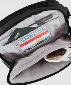 Travelon Classic Travel Bag Black -Men's Travel and Luggage http3A2F2Fstatic.theiconic.com .au2Fp2Ftravelon 3131 321059 3